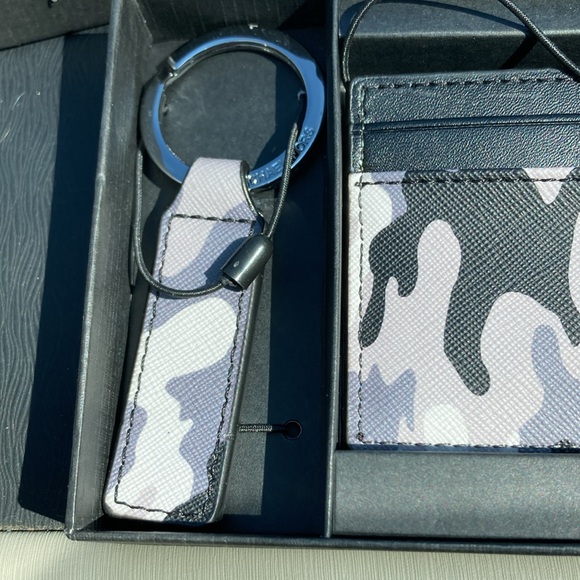 NWT $100 MICHAEL KORS Card Wallet + Key Chain Logo 86F2SGFD1U Camouflage Camo - Picture 3 of 5